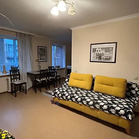 Apartment On Knyahyni Ol'Hy Street 罗夫诺 外观 照片